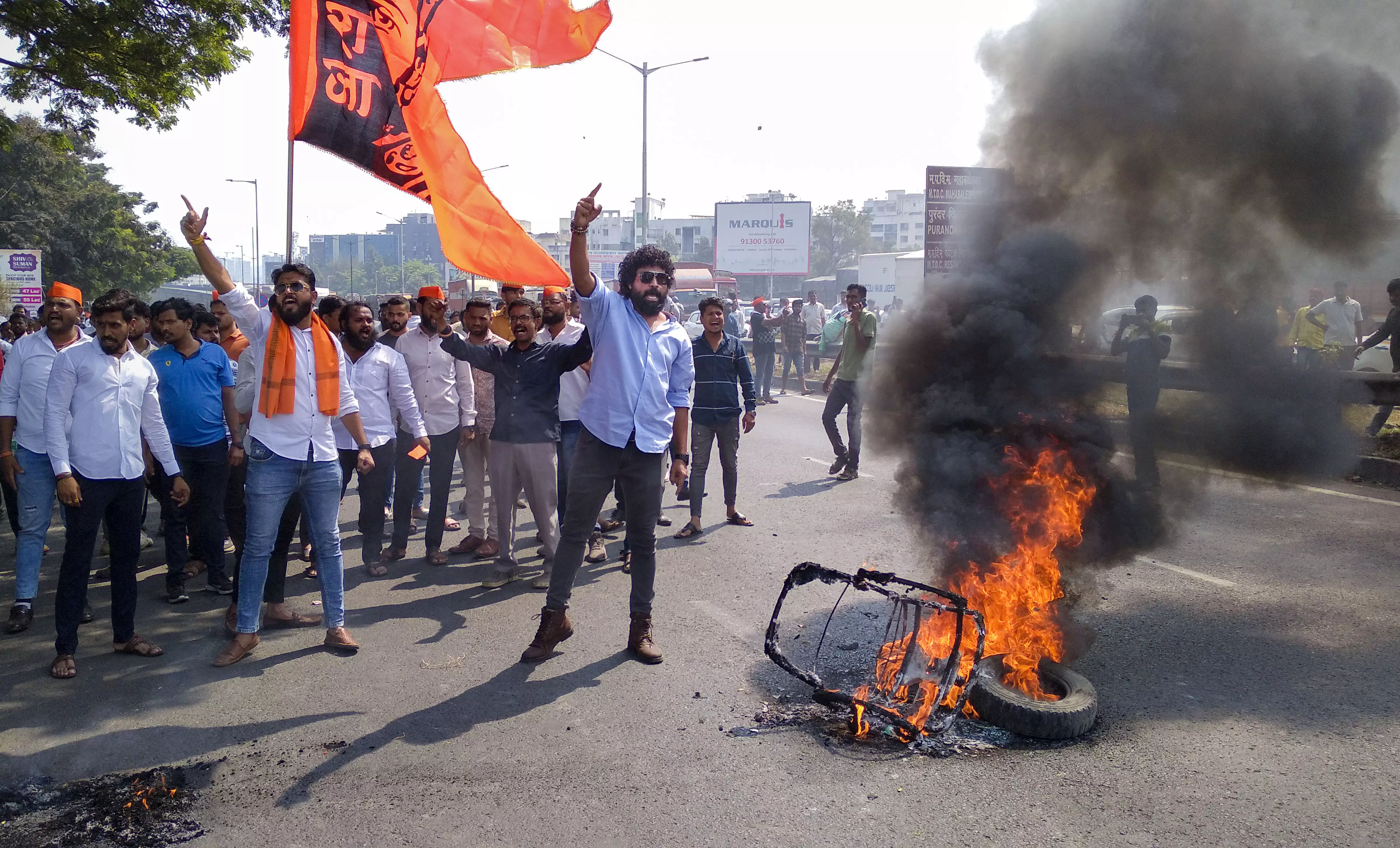 Maratha quota stir | Amid continued violence, Jarange threatens to stop water intake