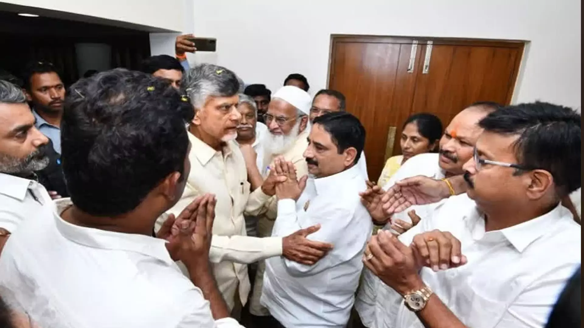 What’s behind Telangana parties’ new-found sympathy for Chandrababu Naidu?