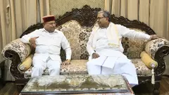 Karnataka CM Siddaramaiah with Karnataka Governor Thawar Chand Gehlot.