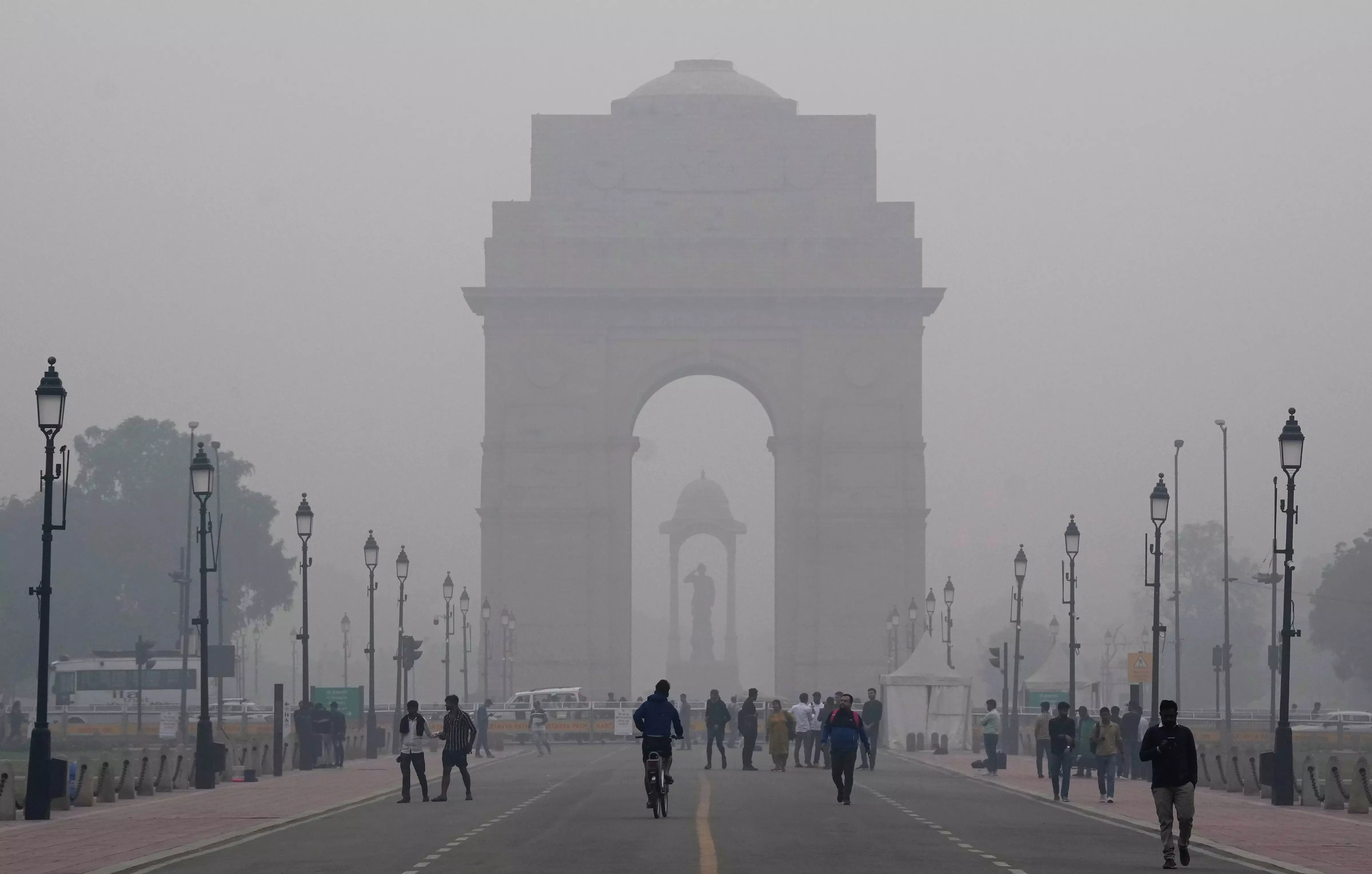 Delhi air quality dips to severe plus category; primary schools shut