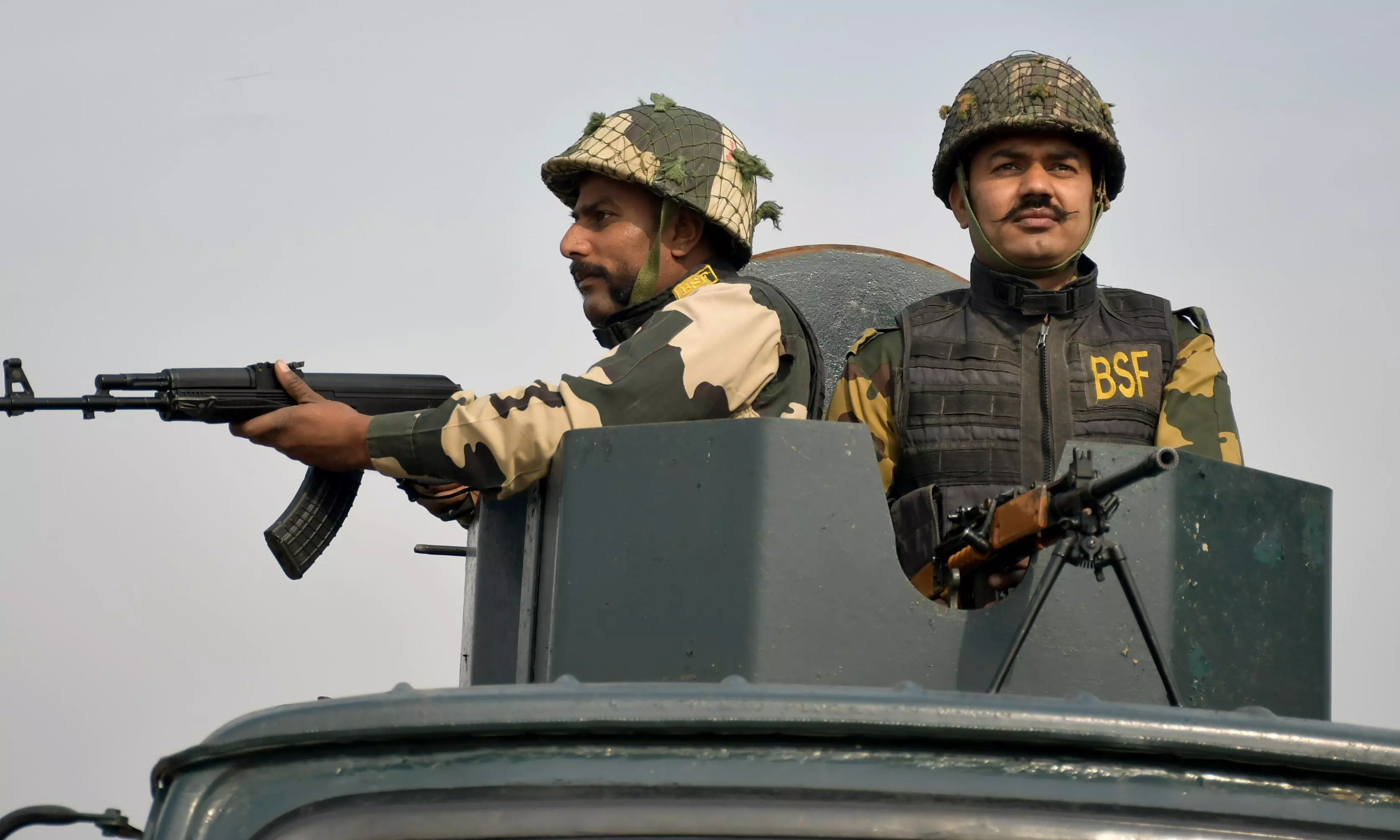 BSF fatally shoots two Bangladeshi smugglers in Nadia, West Bengal