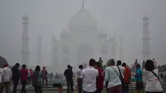 Taj Mahal, Agra, Smog