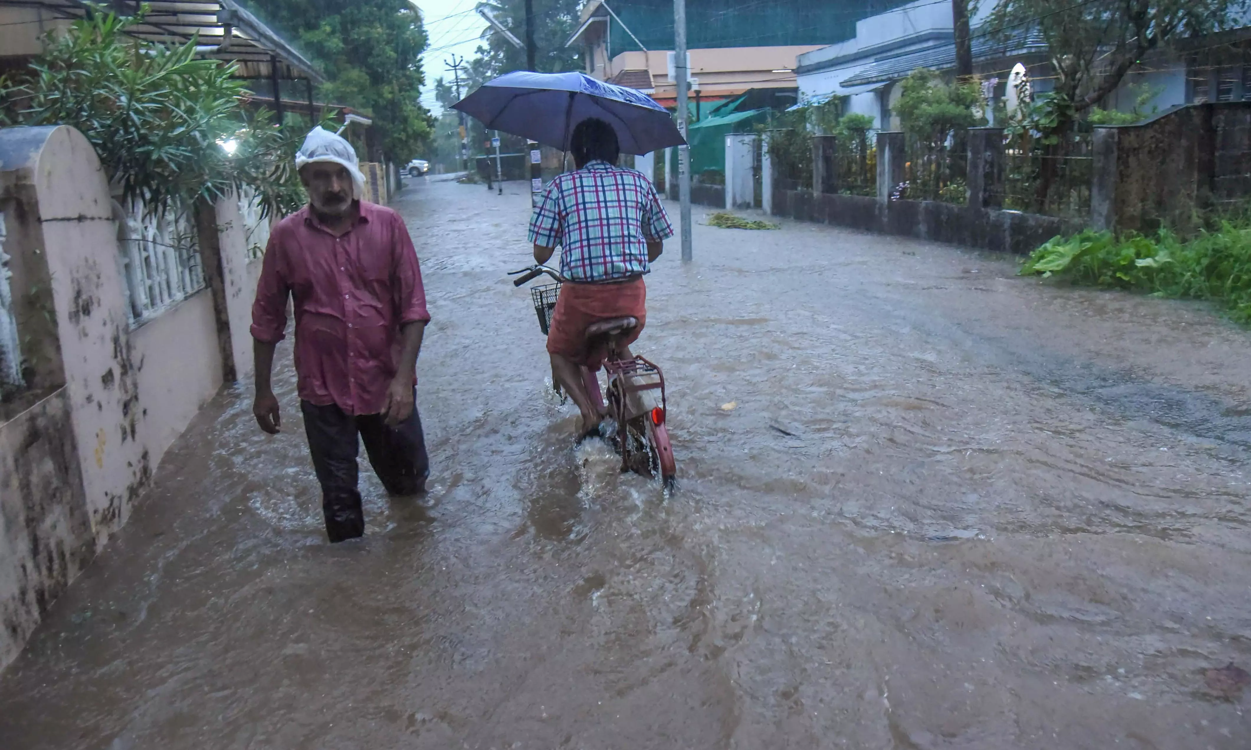 IMD predicts widespread rain in Kerala in next 5 days due to cyclonic circulation