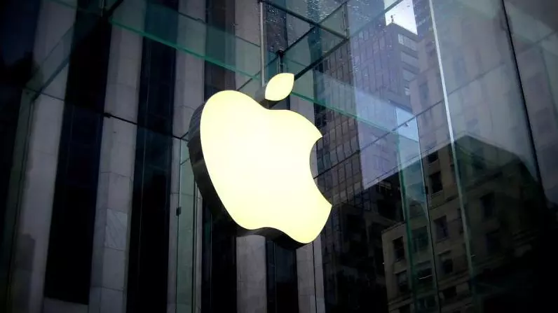Apple, India, Mumbai, Delhi, Tim Cook, first stores in India