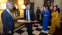 Bat signed by Kohli: Jaishankar’s gift to UK PM Sunak at Diwali tea