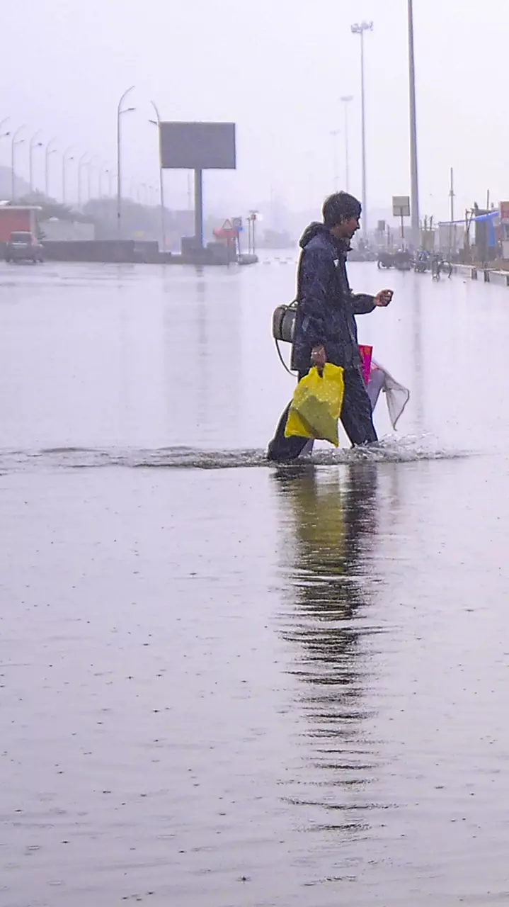 Heavy rains lash TN; IMD issues orange alert