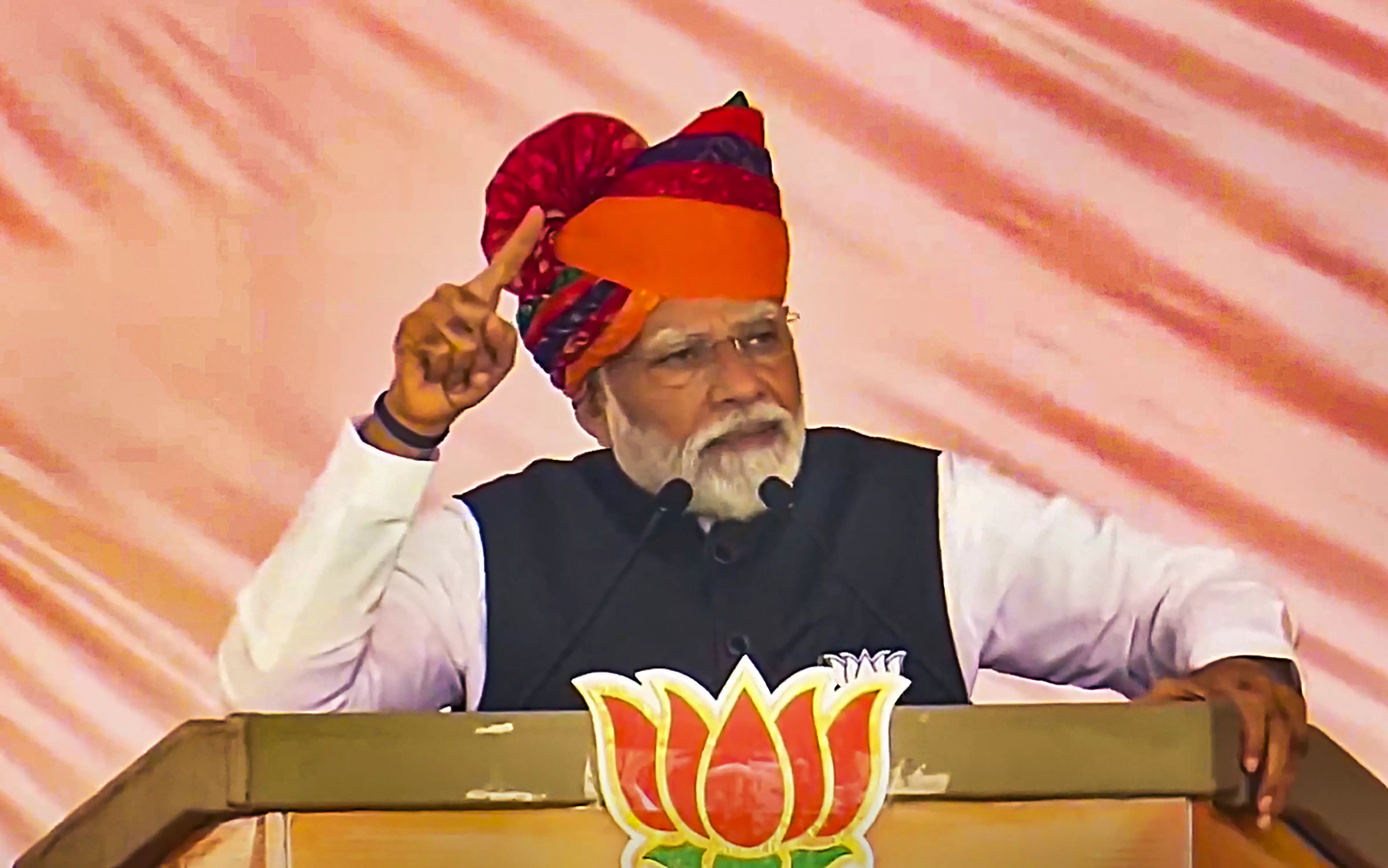 Rajasthan Cong like cricket team; batsmen trying to run each other out: Modi