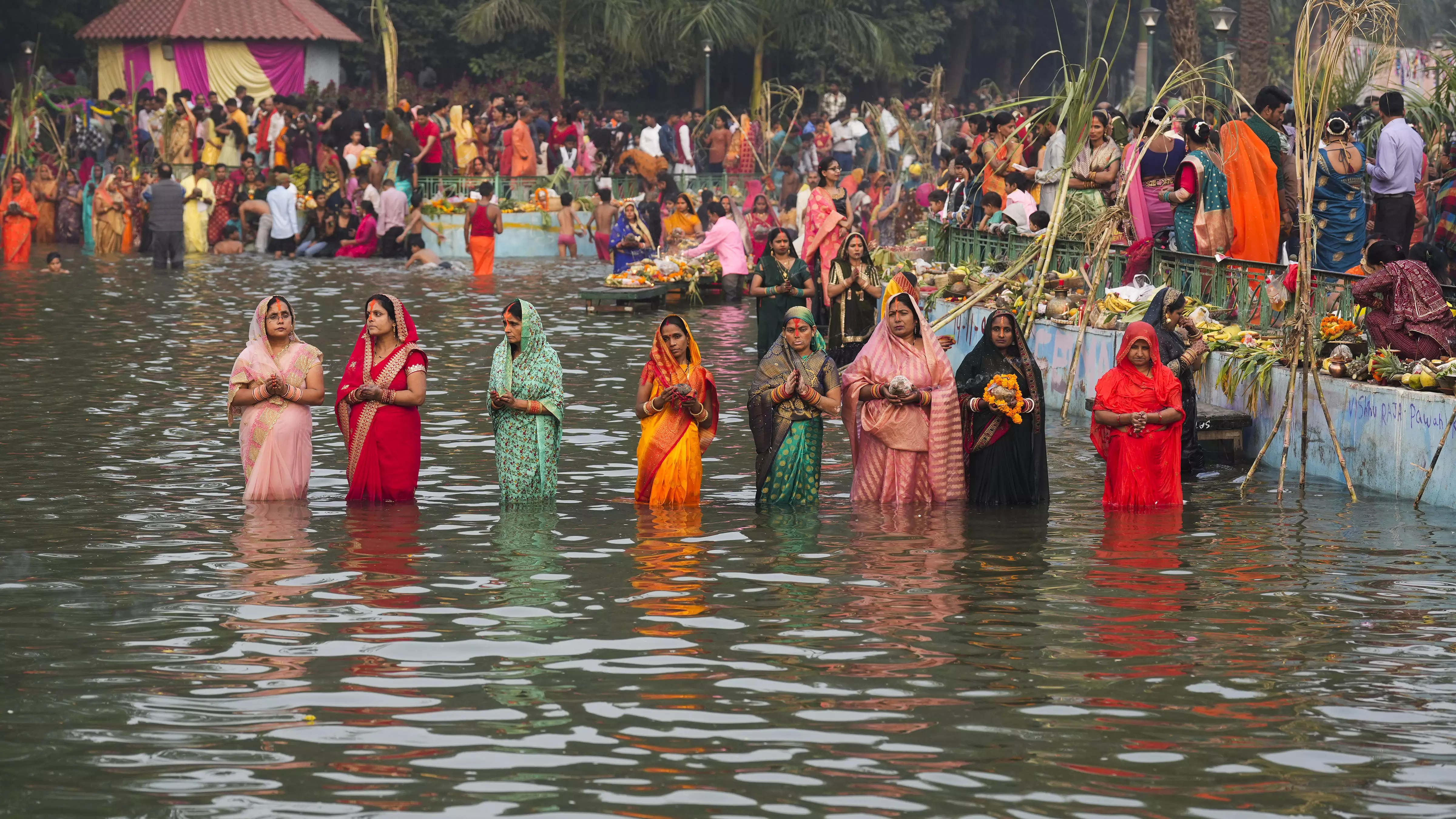 Prez Murmu, PM Modi greet devotees as North India celebrates Chhath