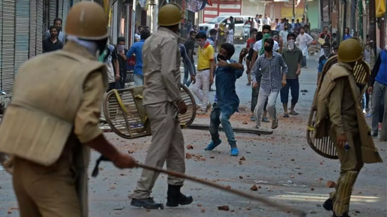 Stone pelting, UP