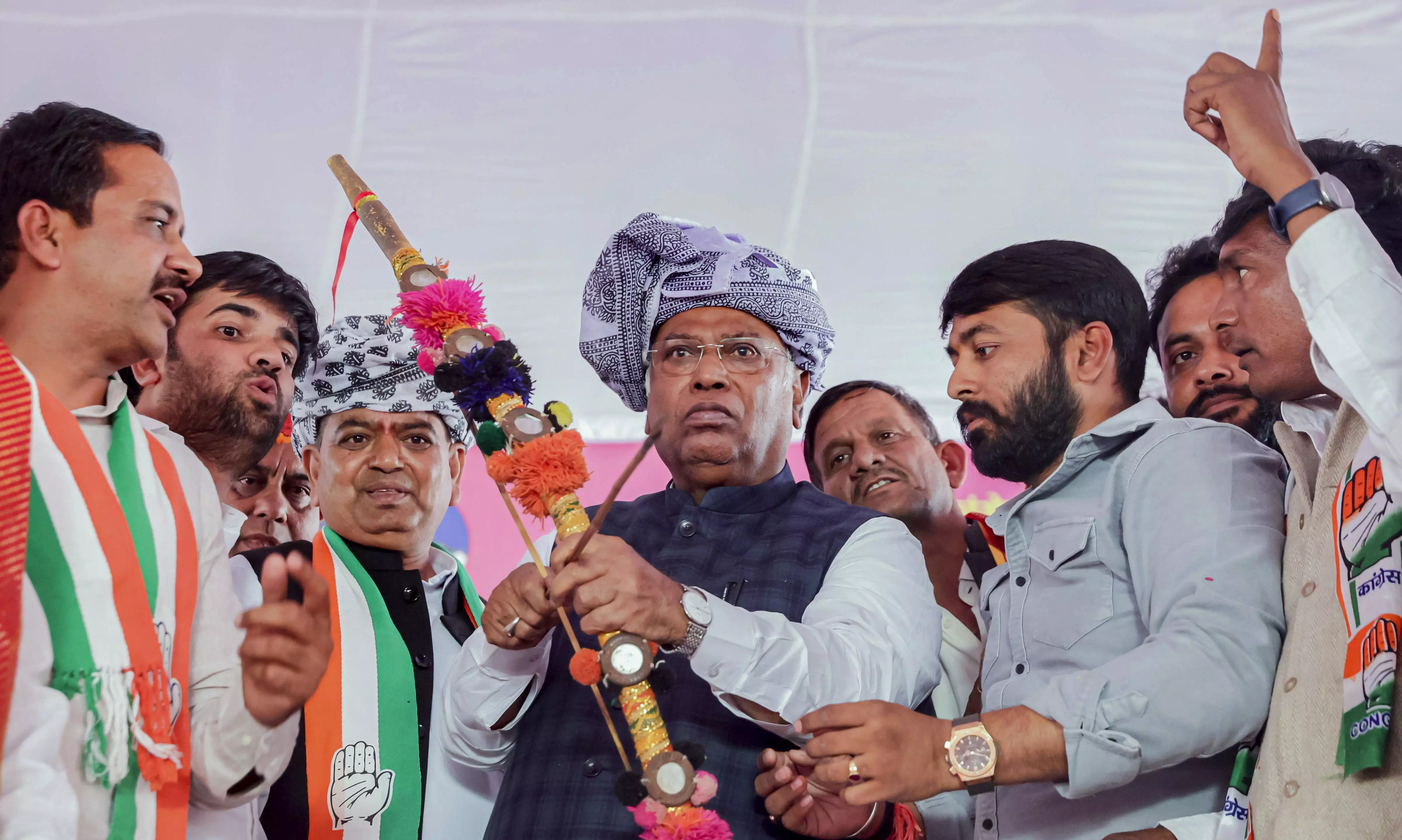 People of Rajasthan have decided to change tradition and choose Cong: Kharge