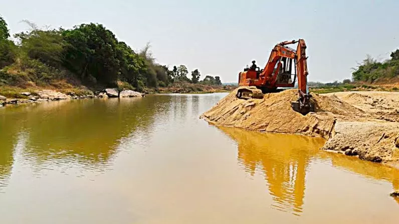 sand mafia, sand mining, Karnataka