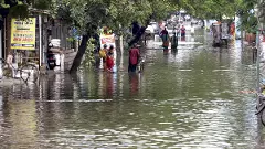 Rains lash northern Tamil Nadu, much of Chennai inundated