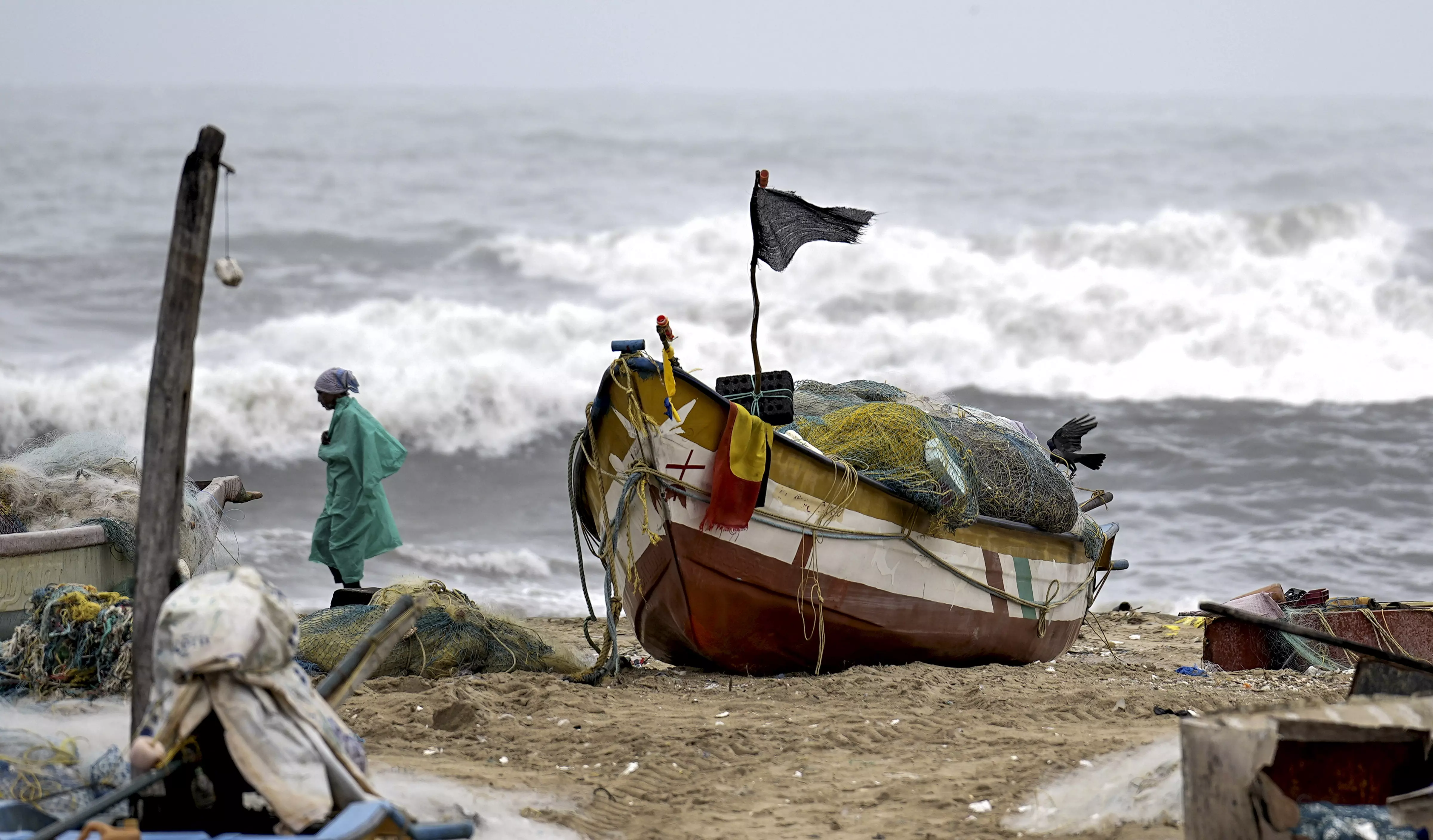 Trains cancelled, holiday declared as TN braces for Cyclone Michaung