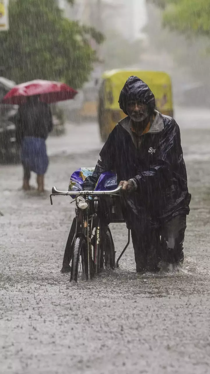 Photos | Cyclone Michaung: Heavy rain in Chennai