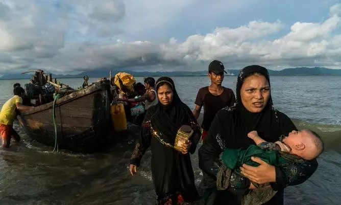 Two boats adrift in Andaman Sea with 400 Rohingya Muslims need rescue: UN agency