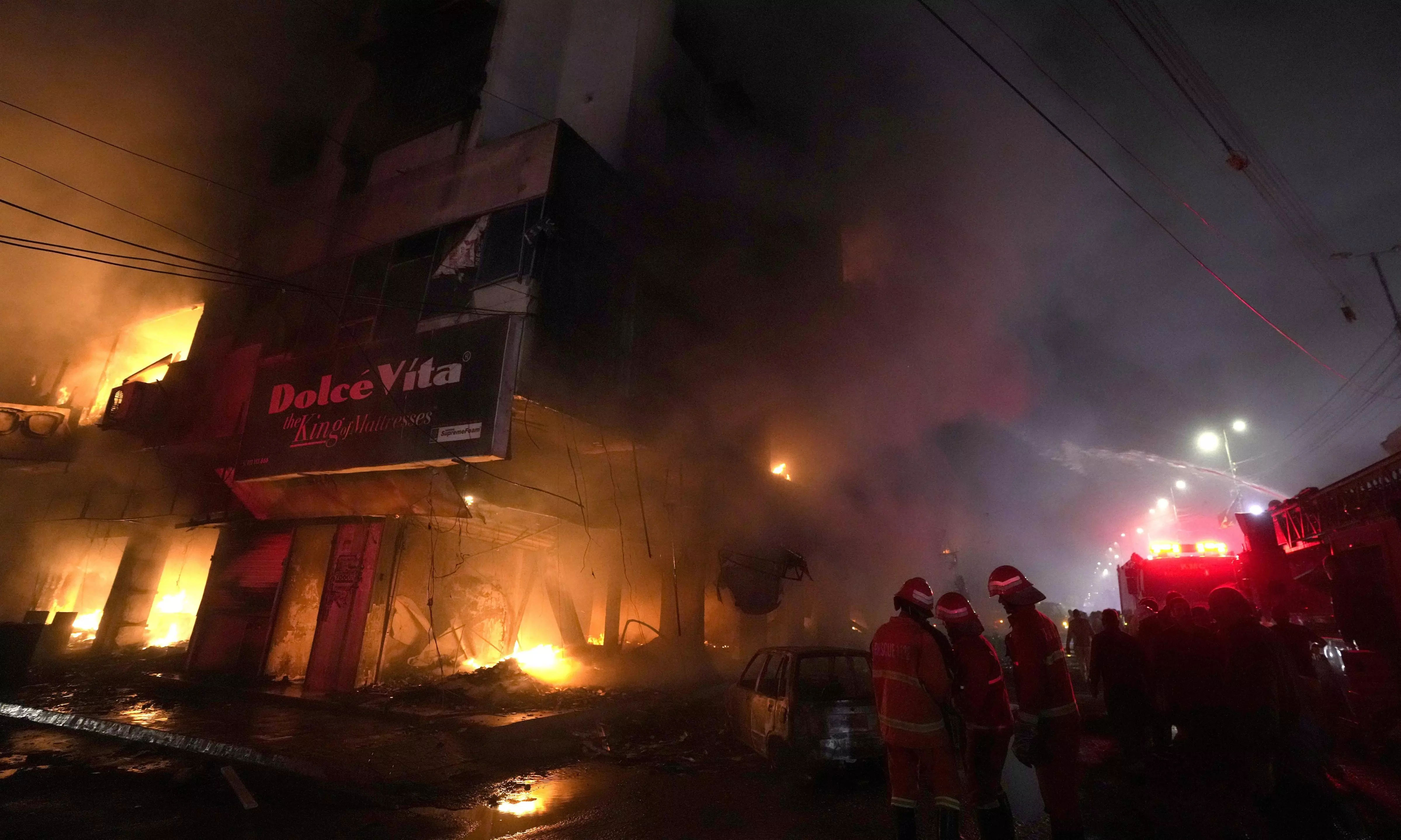 Pakistan: 4 killed, 2 injured as fire breaks out in Karachi mall