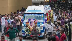 Karnataka: Veteran actress Leelavathi laid to rest; thousands pay respects