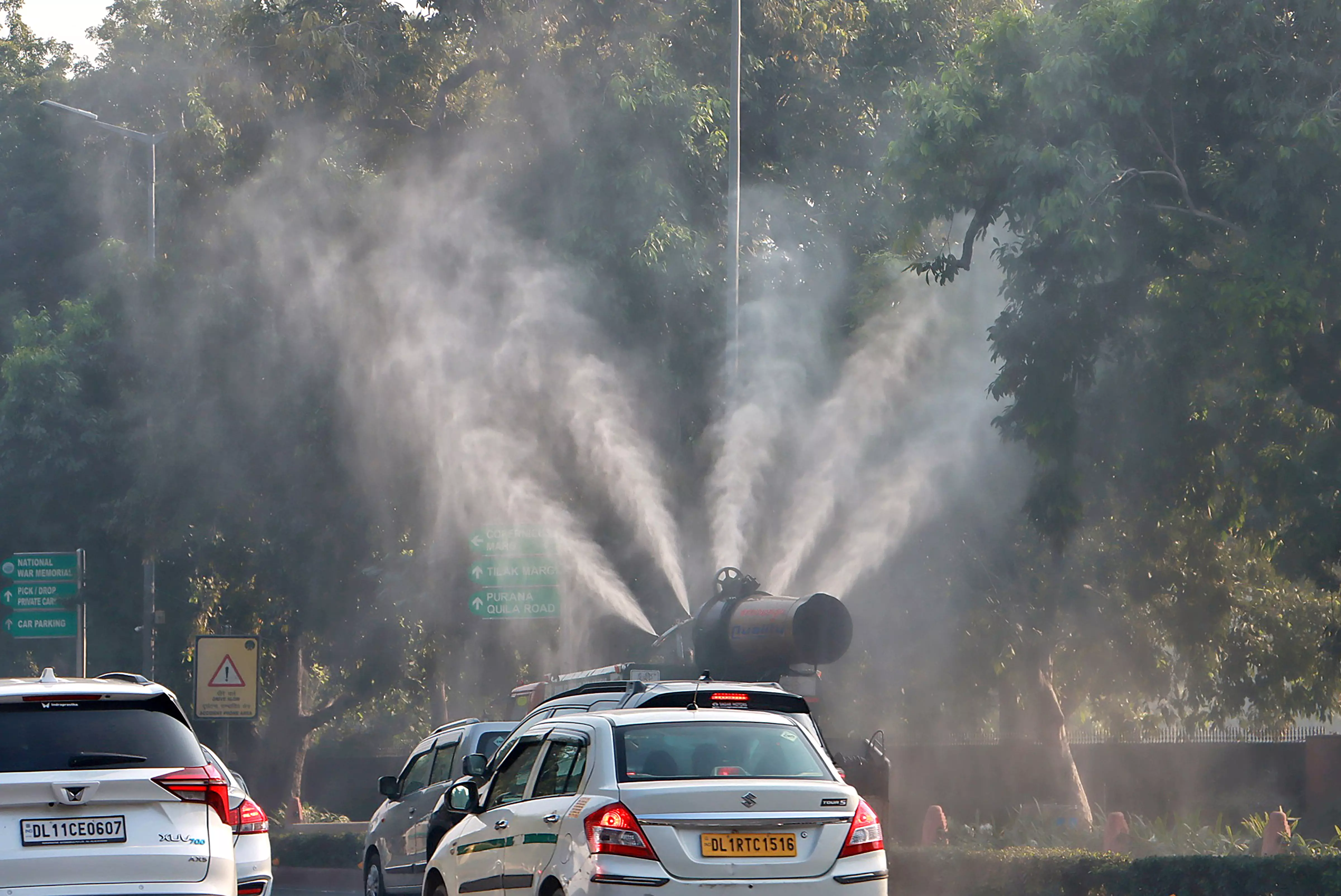 Delhi air, anti-smog gun, smog, Delhi air pollution