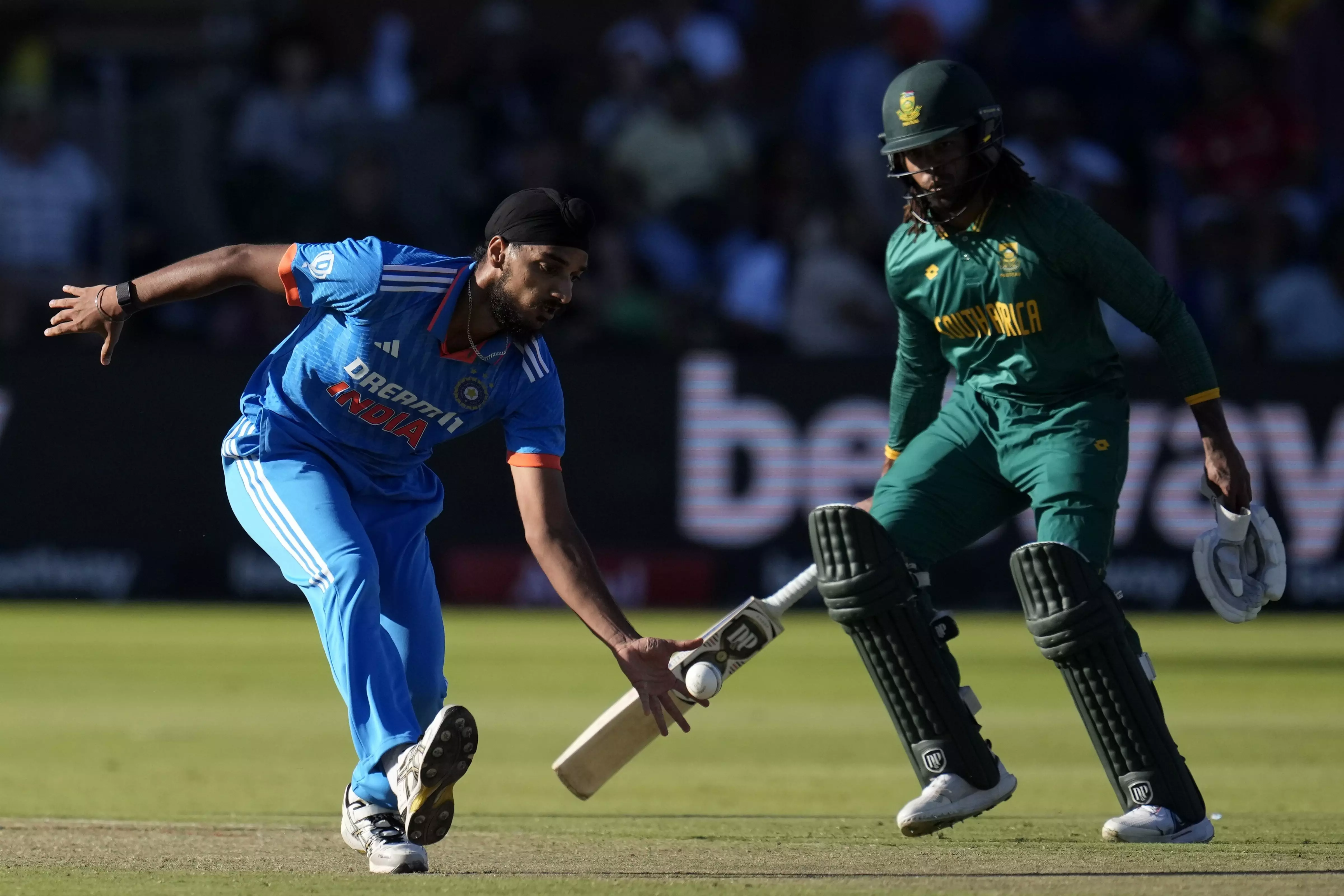 Second ODI: Ton-up de Zorzi, Burger guide South Africa to 8-wicket win over India