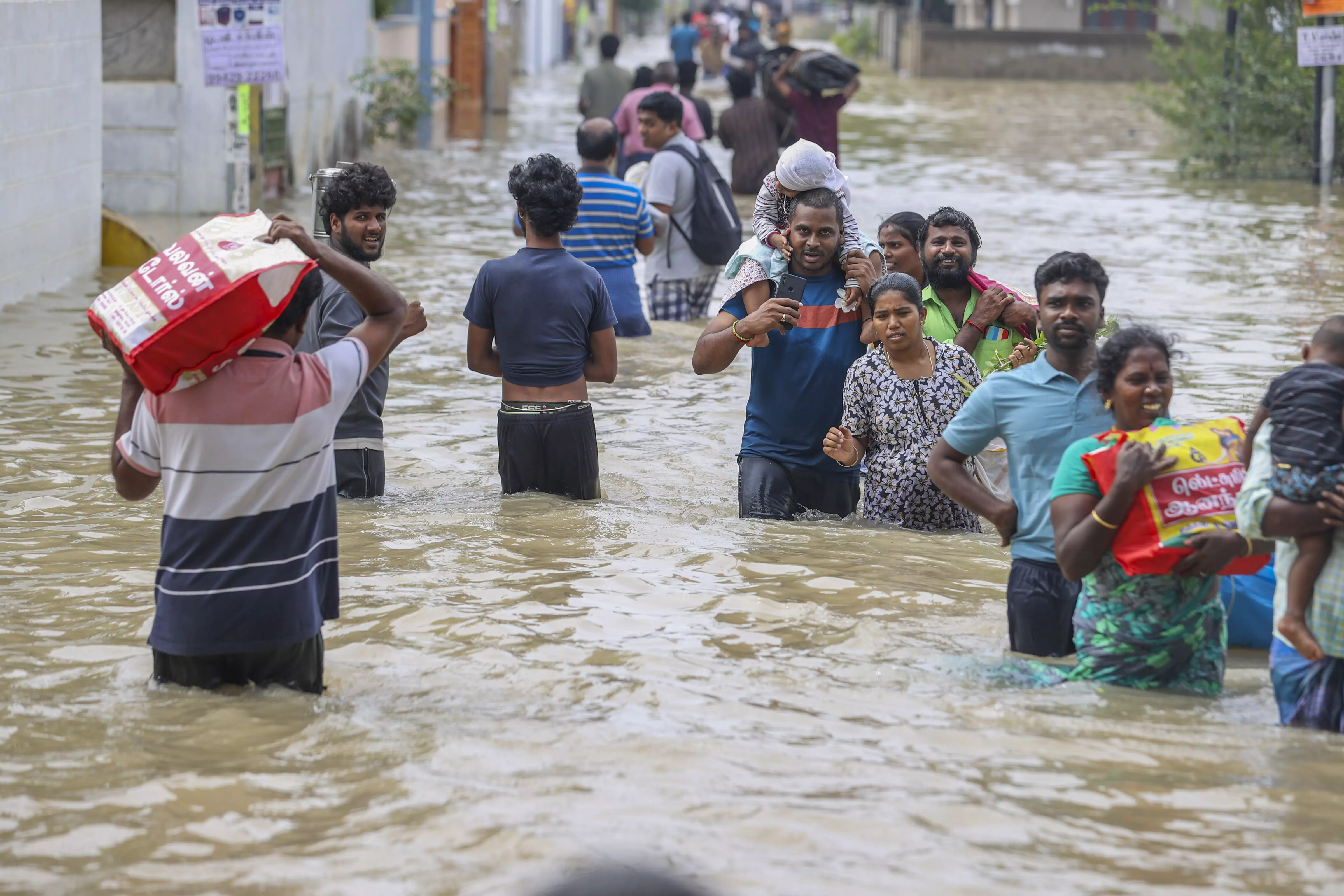 Tamil Nadu rains: 10 dead; central team to visit affected districts today
