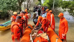 TN: Relief efforts in full swing in Thoothukudi district, NDRF arrives to provide aid