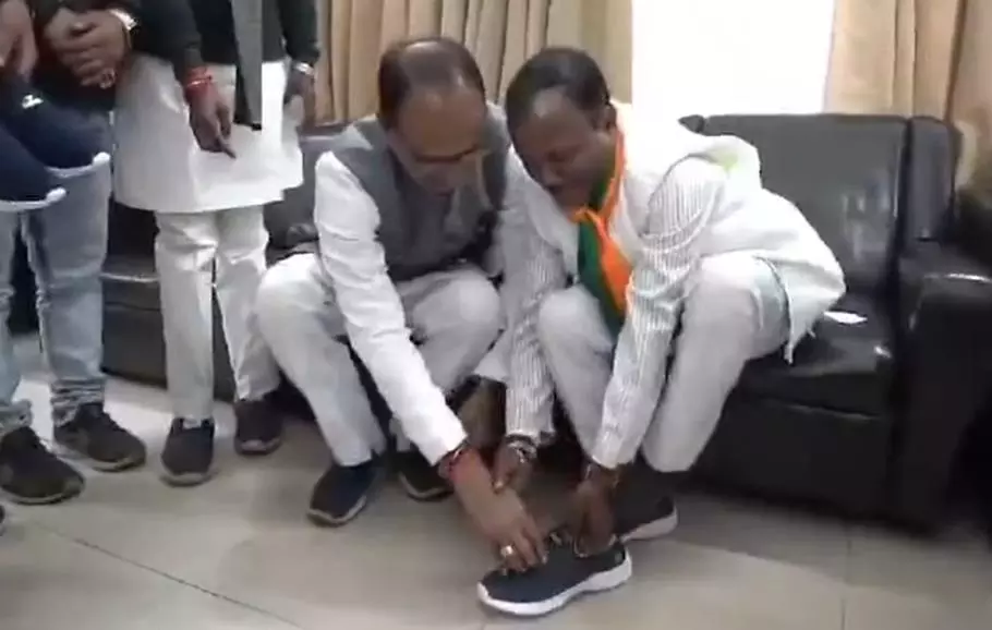 MP BJP leader wears footwear after 6 years as his wish of seeing party at helm fulfilled