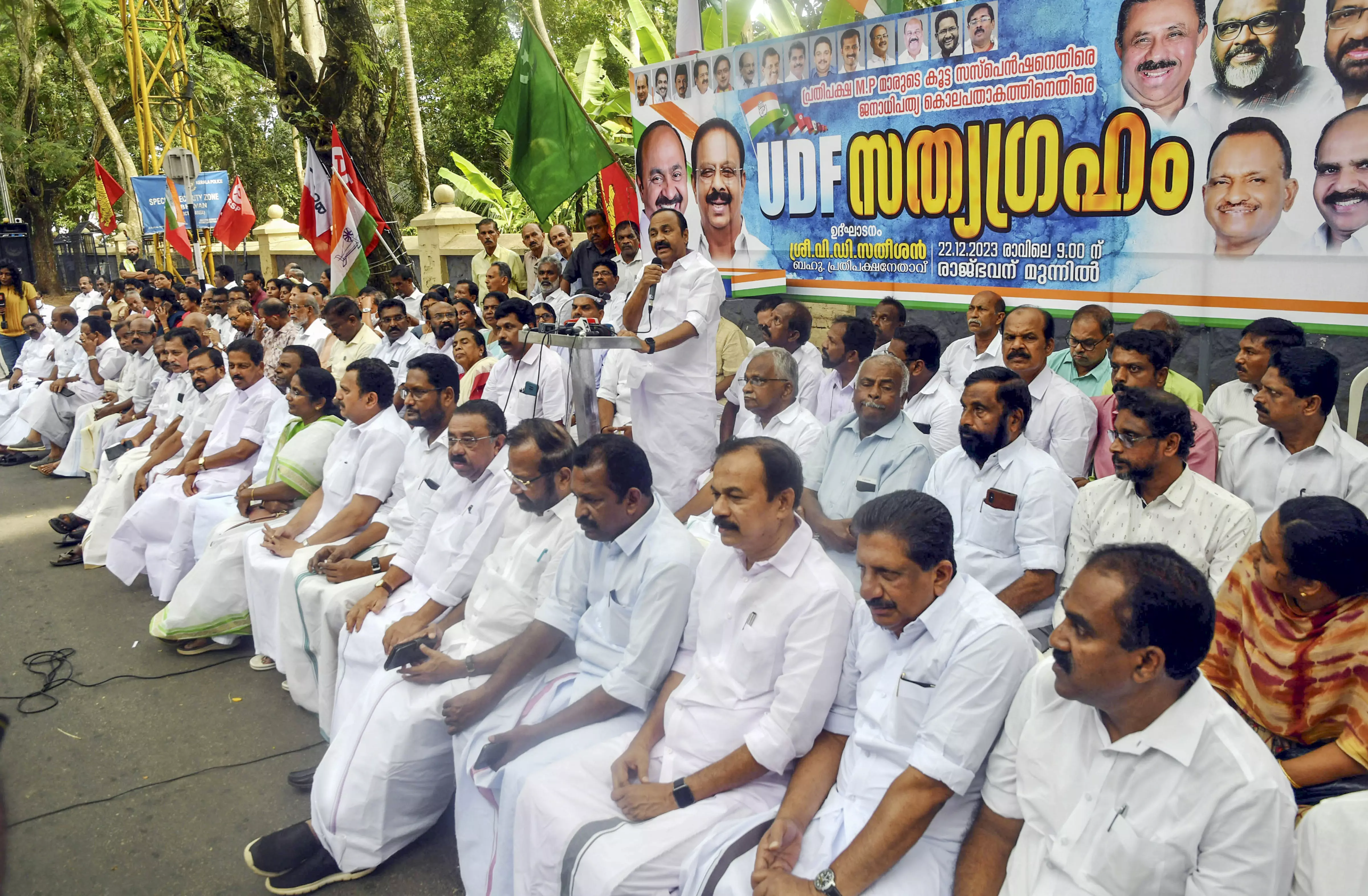 Case against Congress leaders in Kerala over violence in state capital