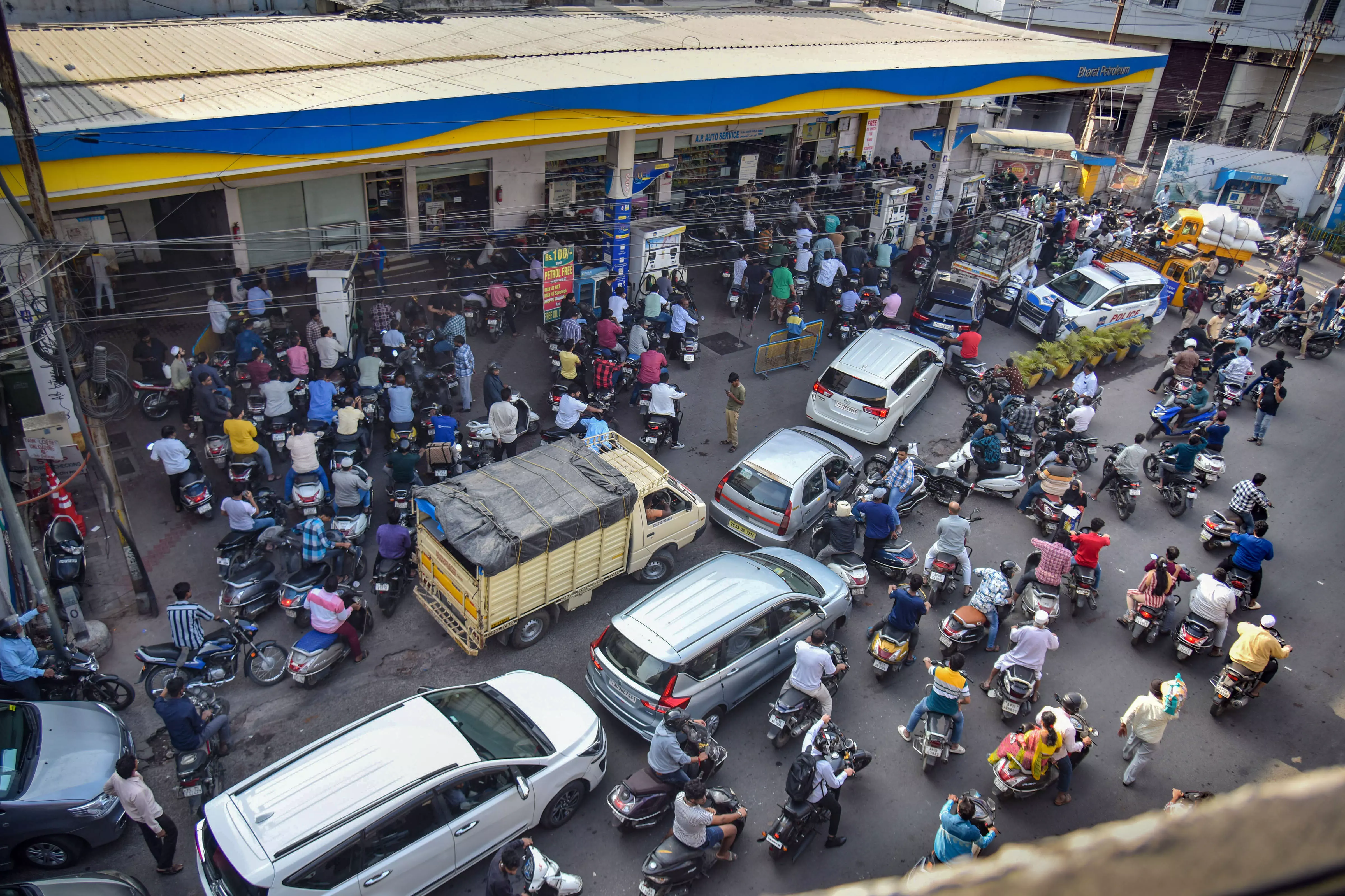 Fuel stations deny service to drivers amid truckers strike affecting fuel supplies in HP