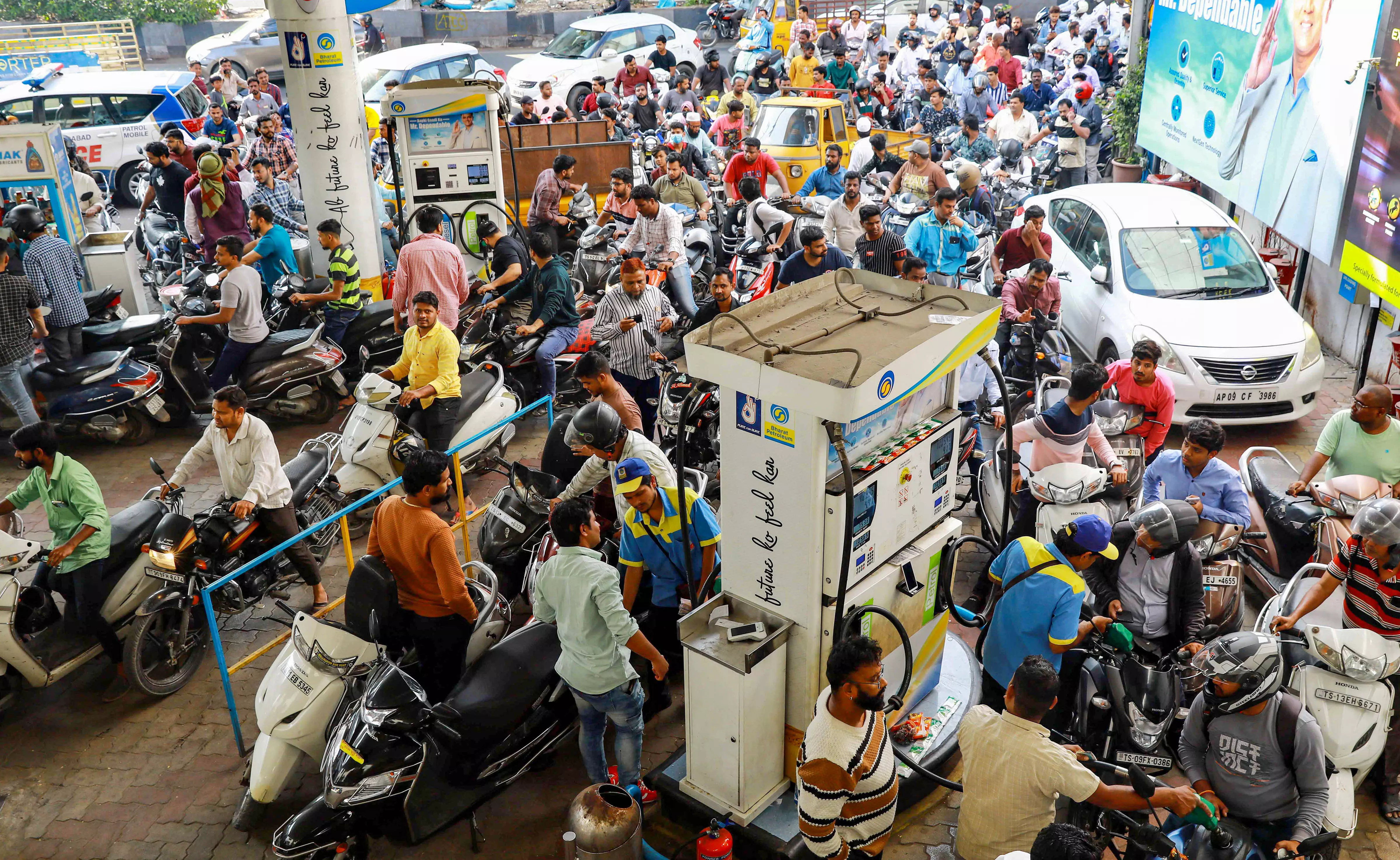 Truckers’ stir against stricter laws enters day 2, sparks panic buying of fuel