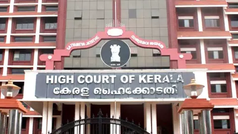 Kerala High Court clears state govt in CM’s office bulk messaging row