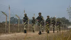 BSF reviews borders security, nabs 11 Bangladeshis while infiltrating into India