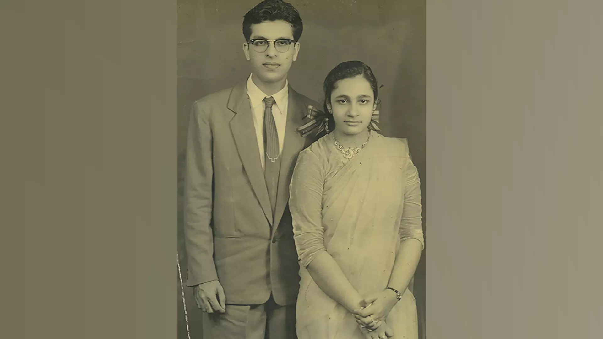 Abdul Razaq and Rabia Bai belong to a rich Kutchi Memon family which had migrated to Kochi from Gujarat in the early 20th century. 