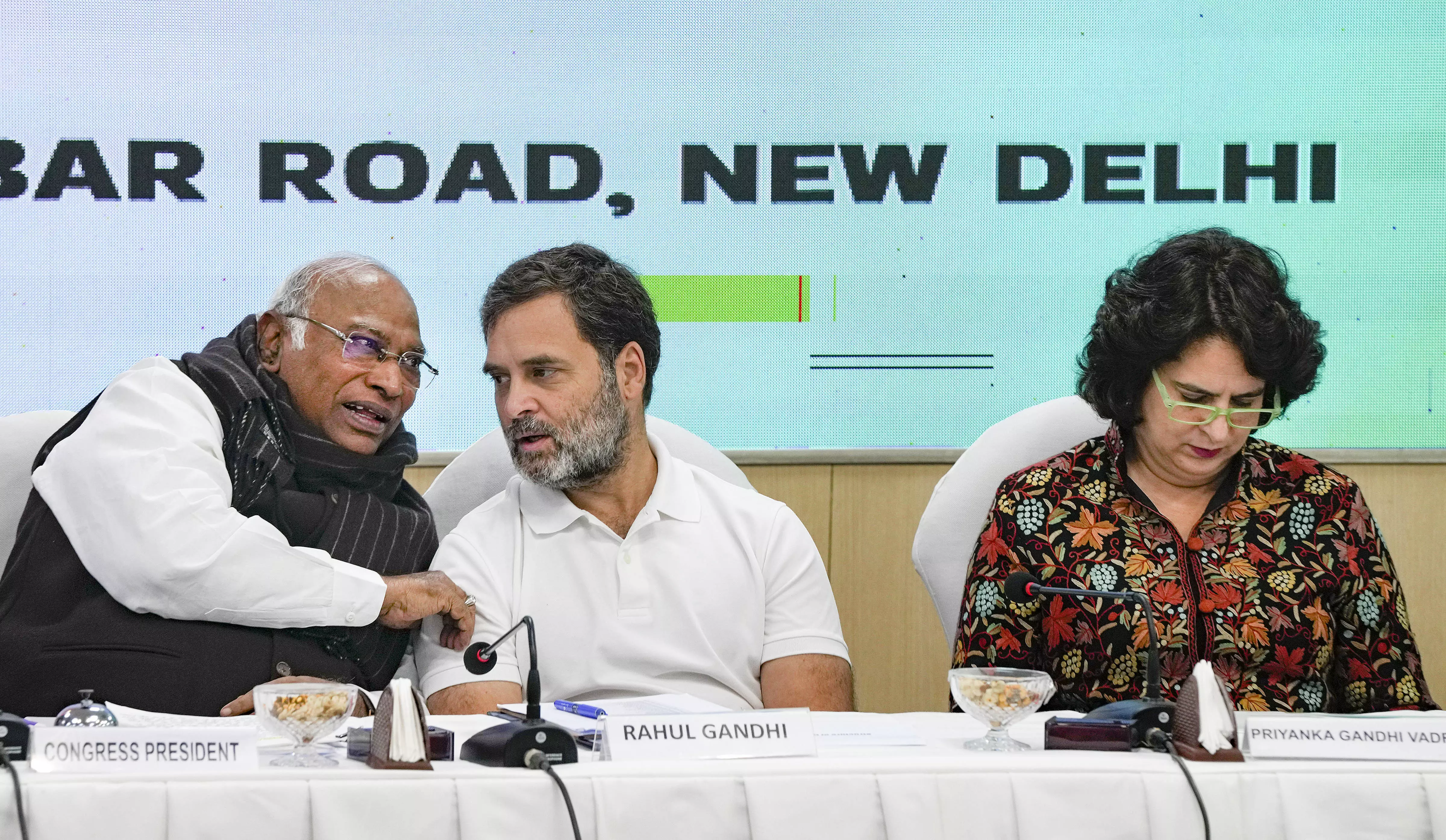 Mallikarjun Kharge, Rahul Gandhi, Priyanka Gandhi Vadra