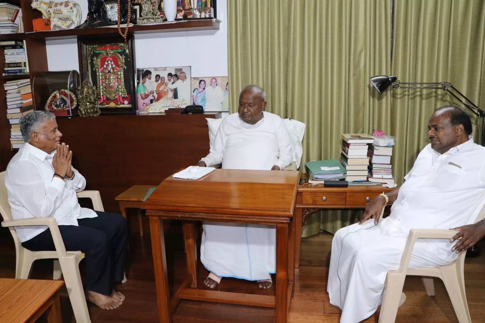 Why JD(S)s Gowdas are keen to keep BJP united in Karnataka