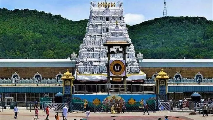 Protests erupt in Tirupati over cow deaths at TTD gaushala; YSRCP leader booked