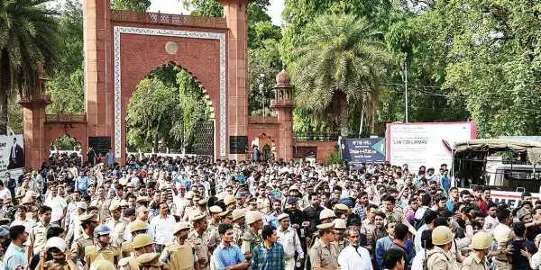 AMU cannot be classified as minority institution: Govt informs Supreme Court