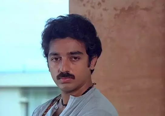 Kamal Haasan played a drunkard art critic in the 1983 film Sagara Sangamam 