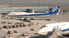 Japanese domestic flight returns to airport with crack on cockpit window; No injuries reported