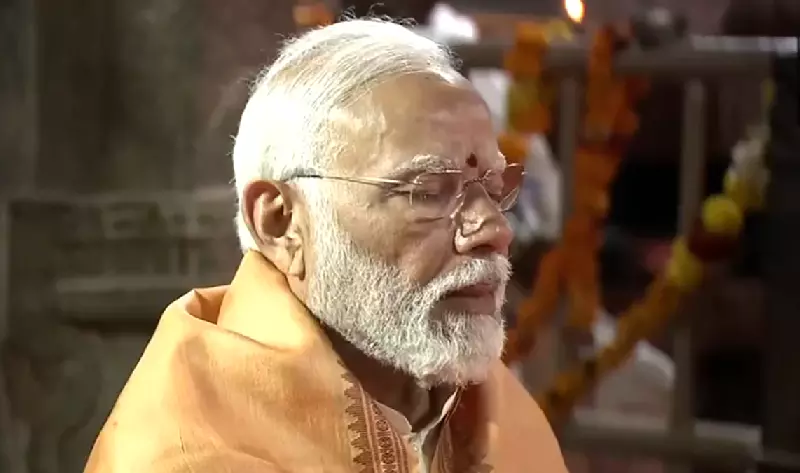 PM Modi visits Lepakshi temple in Andhra Pradesh, sings Ram bhajan