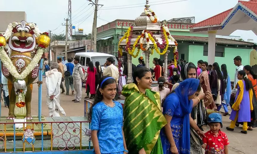 Ayodhya fever? Hindutva groups push for dress code in Karnataka temples