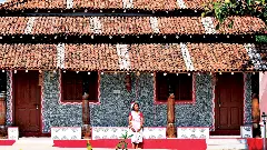 Weaved in mud and leaves, how an Oraon artist is trying to preserve her language and rituals