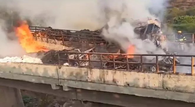 Truck in flames, Accident, Tamil Nadu