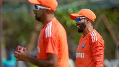 R Ashwin (left) and Ravindra Jadeja