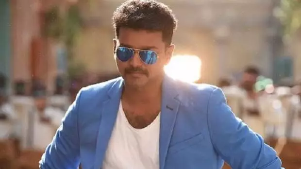 Actor Vijays security points gun on fan; internet divided over viral video