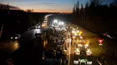 France: Protesting farmers block highways with tractors in ‘siege’ of Paris to pressure govt