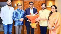 Former RBI governor Raghuram Rajan calls on Uddhav Thackeray