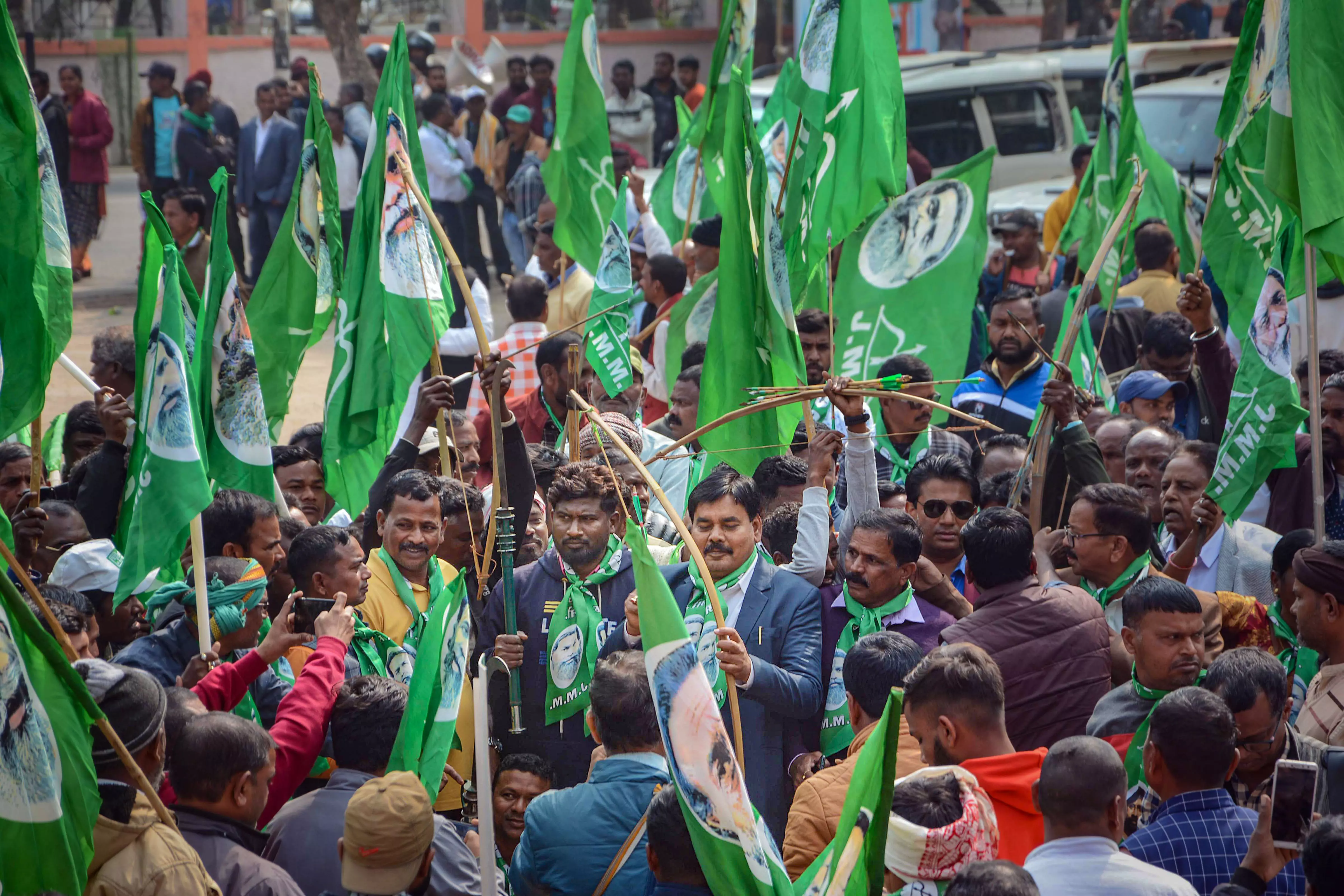 Jharkhand polls: JMM manifesto promises 33% job quota for women