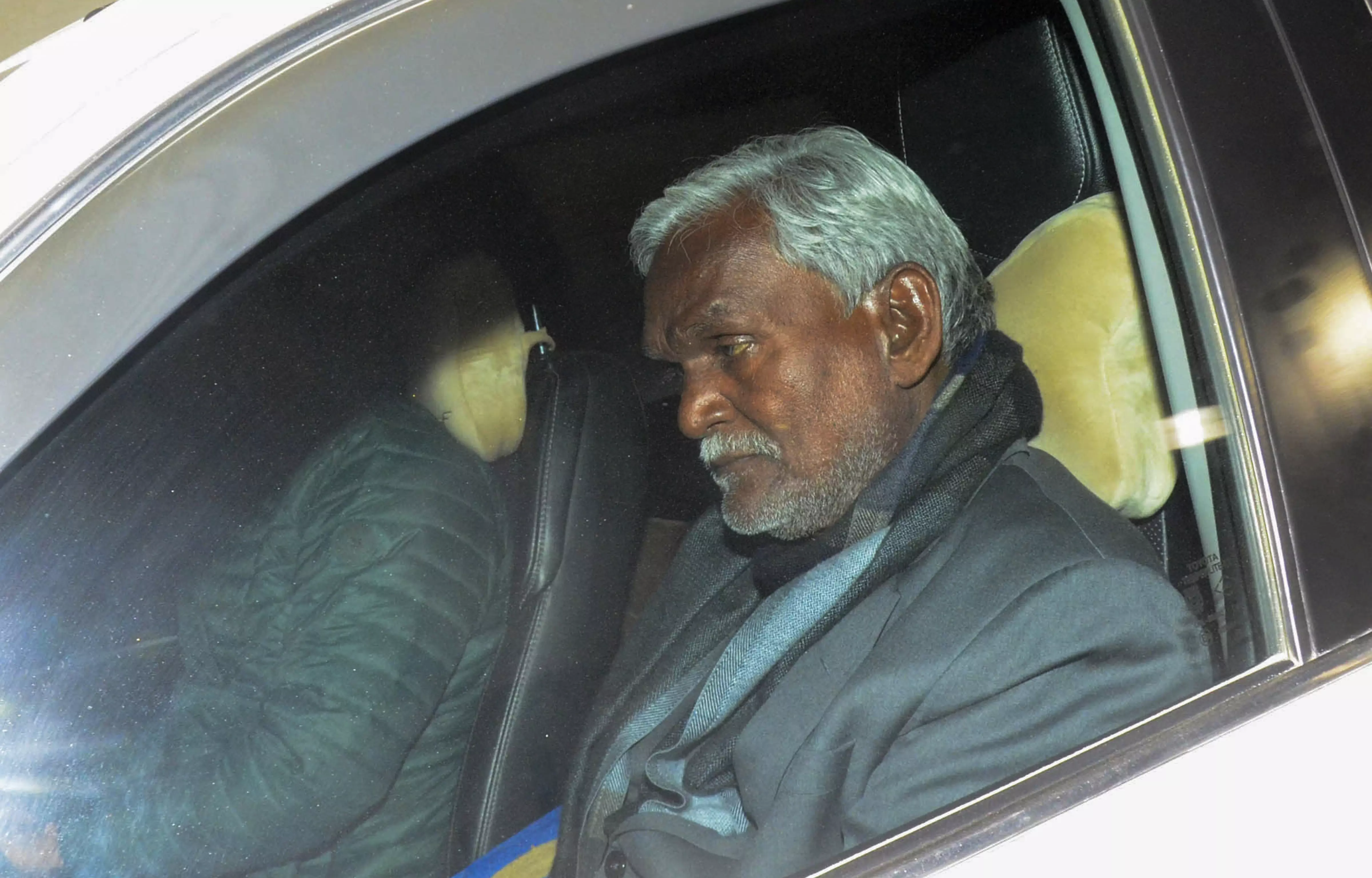 Jharkhand: Champai Soren in drivers seat, but he will have a rough ride ahead