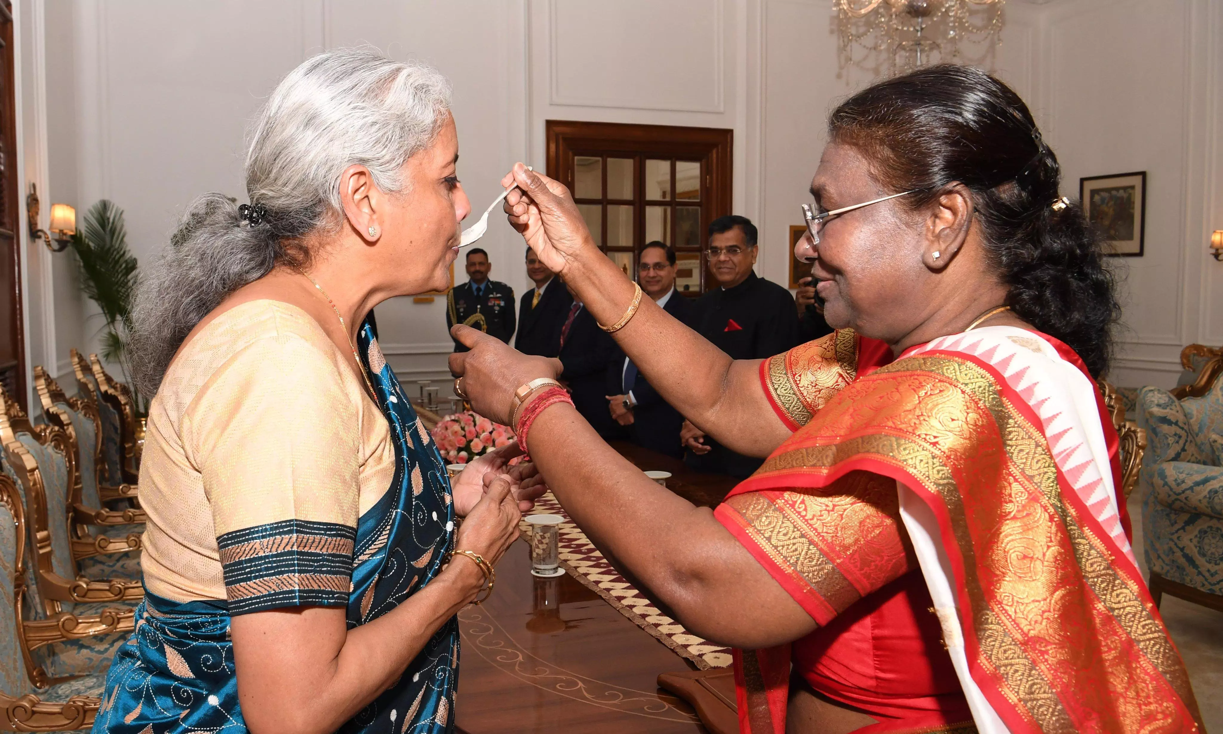 Blue Kantha saree, curd, sugar, and her shortest-ever speech