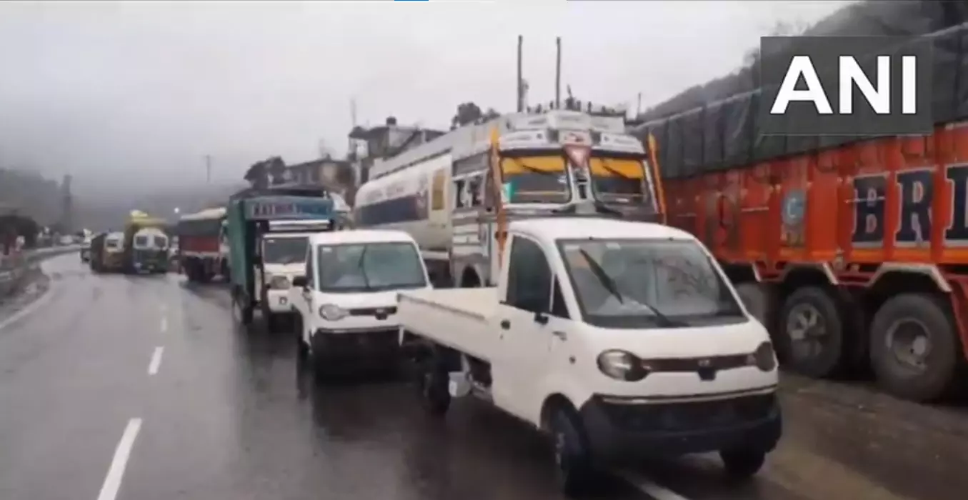 Jammu-Srinagar highway closed for second day due to landslips; 400 vehicles stranded